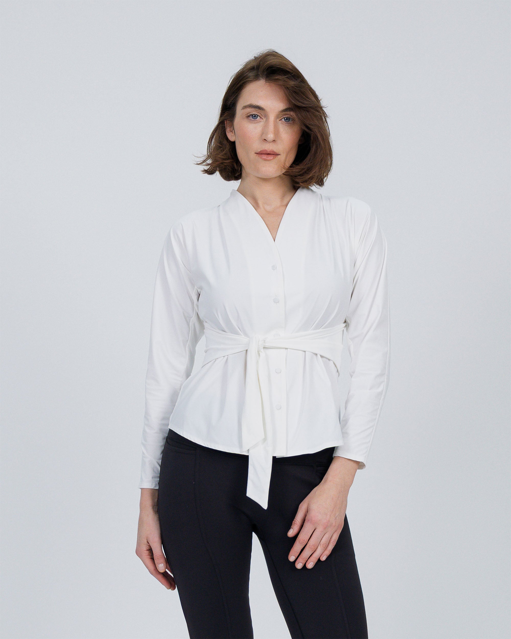 Travel Shirt with Adjustable Backpack white