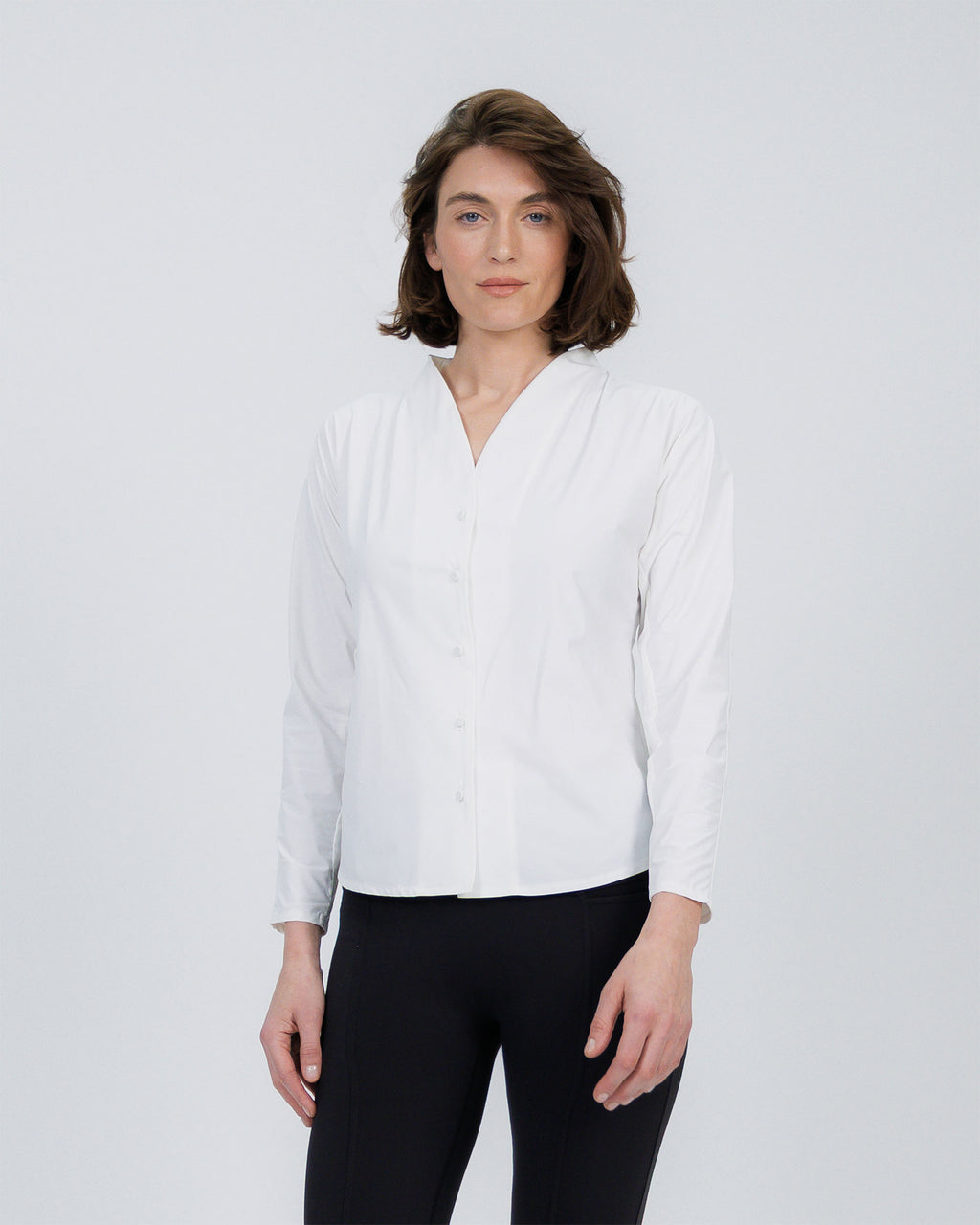 Travel Shirt with Adjustable Backpack white