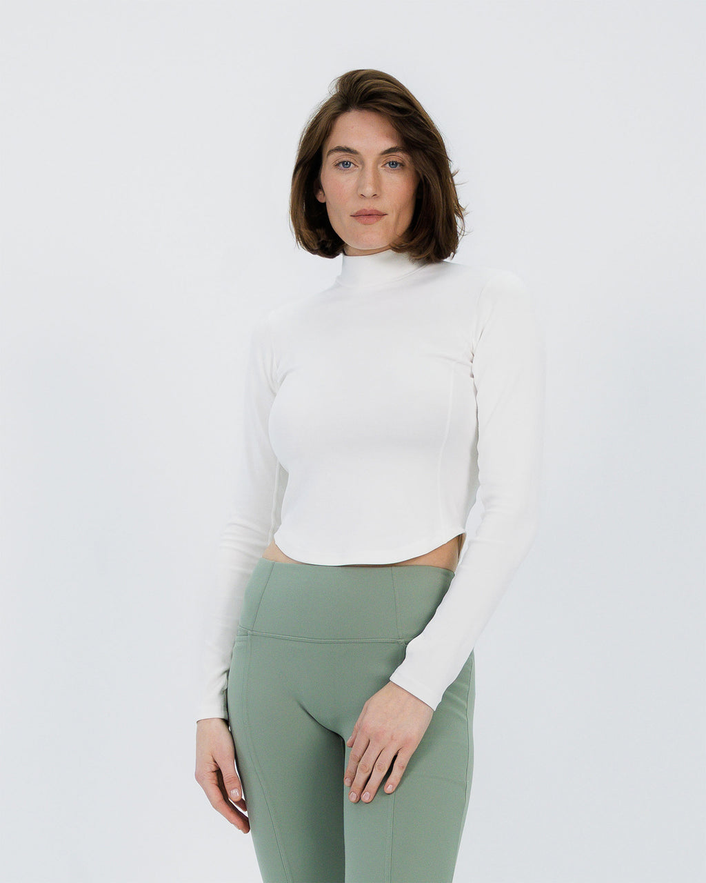 Active Sculpting Turtleneck white